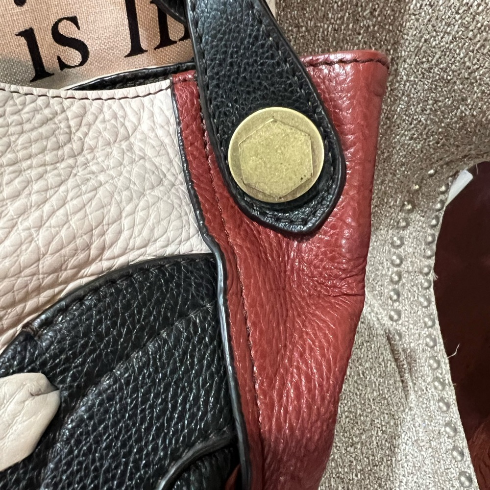 OrYANY Red and White Leather Hobo Bag with Style and Functionality. - Picture 10 of 15